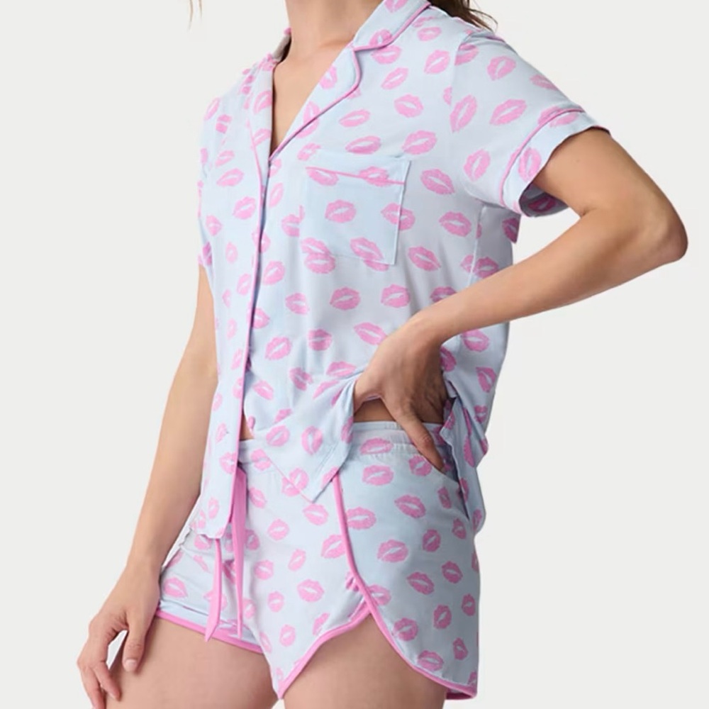 PJ Salvage 3 Piece Pajama Set with Pink Kiss Print Sz. Large NWT SOFT & COOL!!